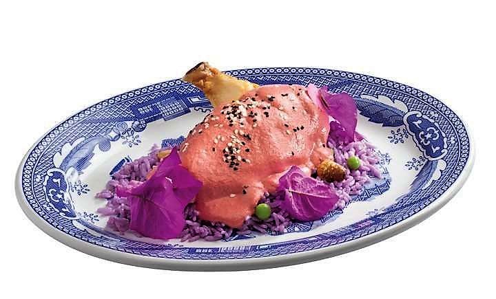 Mole rosa.
Gastronomia de Taxco.
Inspirado en el color de la fachada de la Parroquia de Santa Prisca.